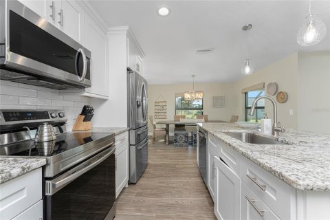 House in Rotonda, Florida 3 bedrooms, 164.44 sq.m. № 1815809 - photo 16