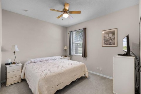 House in Apopka, Florida 4 bedrooms, 294.78 sq.m. № 1917716 - photo 26
