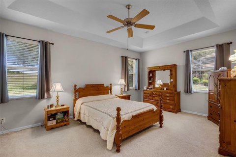 House in Apopka, Florida 4 bedrooms, 294.78 sq.m. № 1917716 - photo 16