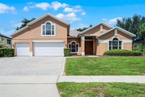 House in Apopka, Florida 4 bedrooms, 294.78 sq.m. № 1917716 - photo 1