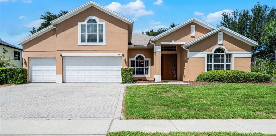 House in Apopka, Florida 4 bedrooms, 294.78 sq.m. № 1917716
