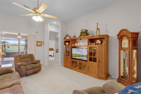 House in Apopka, Florida 4 bedrooms, 294.78 sq.m. № 1917716 - photo 7