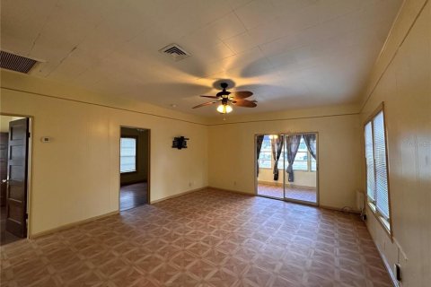Immobilier commercial à vendre à Bartow, Floride: 6 chambres, 189.33 m2 № 2215018 - photo 4