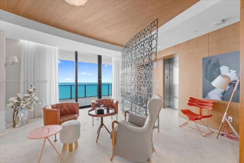 Copropriété à louer à Sunny Isles Beach, Floride: 4 chambres, 294.59 m2 № 2002418 - photo 4
