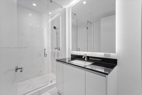 Copropriété à louer à Sunny Isles Beach, Floride: 4 chambres, 294.59 m2 № 2002418 - photo 20