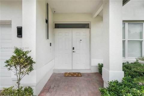 Villa ou maison à louer à Doral, Floride: 4 chambres, 268.02 m2 № 1974406 - photo 5