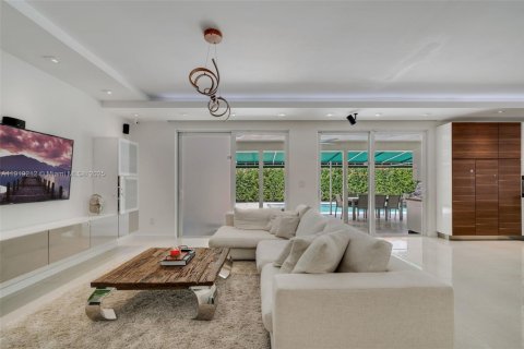 Villa ou maison à louer à Doral, Floride: 4 chambres, 268.02 m2 № 1974406 - photo 14