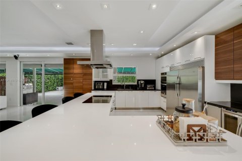 Villa ou maison à louer à Doral, Floride: 4 chambres, 268.02 m2 № 1974406 - photo 17