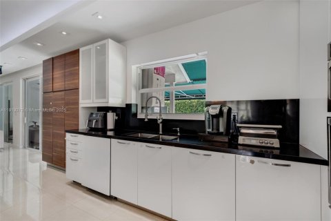 Villa ou maison à louer à Doral, Floride: 4 chambres, 268.02 m2 № 1974406 - photo 22