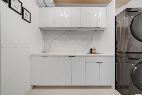 Villa ou maison à louer à Doral, Floride: 4 chambres, 268.02 m2 № 1974406 - photo 26