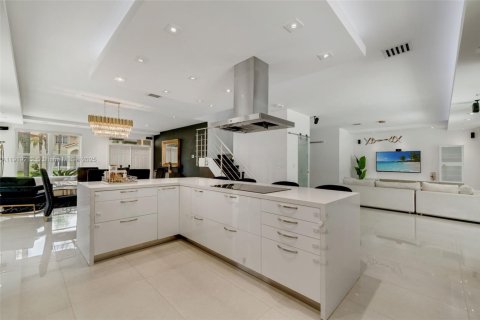 Villa ou maison à louer à Doral, Floride: 4 chambres, 268.02 m2 № 1974406 - photo 21