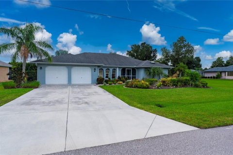 Villa ou maison à vendre à Punta Gorda, Floride: 3 chambres, 189.43 m2 № 1853991 - photo 5
