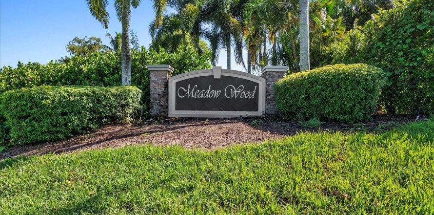 Villa ou maison à Wellington, Floride 4 chambres, 229.56 m2 № 2146789
