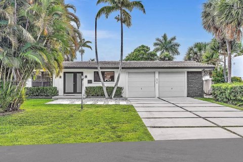Casa en venta en Hallandale Beach, Florida, 3 dormitorios, 231.51 m2 № 1886658 - foto 3