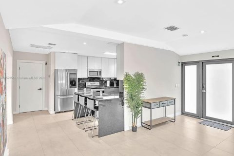 Casa en venta en Hallandale Beach, Florida, 3 dormitorios, 231.51 m2 № 1886658 - foto 26