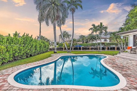 Casa en venta en Hallandale Beach, Florida, 3 dormitorios, 231.51 m2 № 1886658 - foto 16