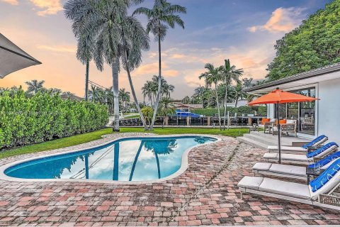 Casa en venta en Hallandale Beach, Florida, 3 dormitorios, 231.51 m2 № 1886658 - foto 15