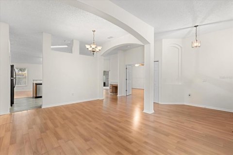House in Deltona, Florida 3 bedrooms, 177.07 sq.m. № 1836850 - photo 5