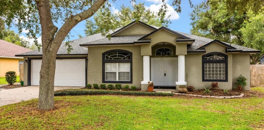 Casa en Deltona, Florida 3 dormitorios, 177.07 m2 № 1836850