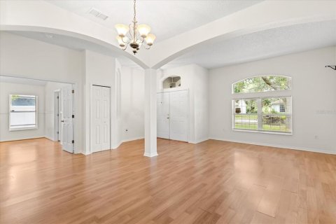 House in Deltona, Florida 3 bedrooms, 177.07 sq.m. № 1836850 - photo 6