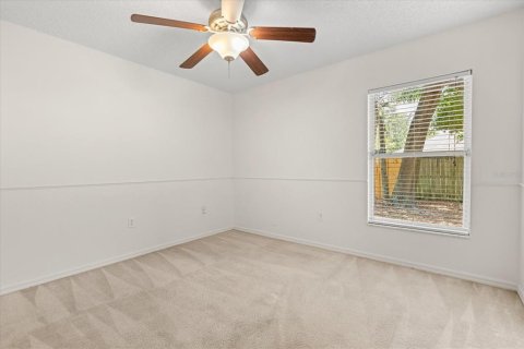 House in Deltona, Florida 3 bedrooms, 177.07 sq.m. № 1836850 - photo 22