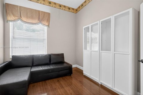 Casa en venta en Pembroke Pines, Florida, 4 dormitorios, 222.22 m2 № 1889625 - foto 23