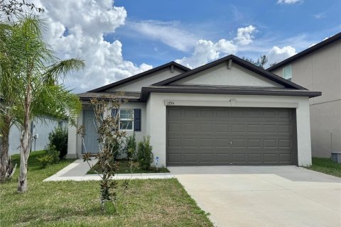 House in Lakeland, Florida 3 bedrooms, 112.78 sq.m. № 2349320