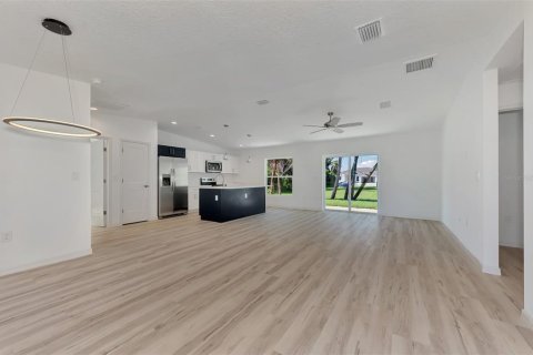 Casa en venta en North Port, Florida, 3 dormitorios, 137.68 m2 № 1280634 - foto 6