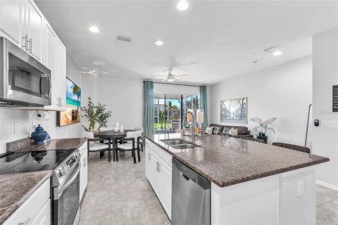 Townhouse in Riverview, Florida 3 bedrooms, 130.06 sq.m. № 1792791 - photo 7