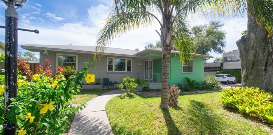 Villa ou maison à Saint Petersburg, Floride 2 chambres, 122.26 m2 № 1914681