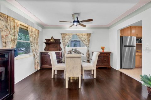 Villa ou maison à vendre à Saint Petersburg, Floride: 2 chambres, 122.26 m2 № 1914681 - photo 12