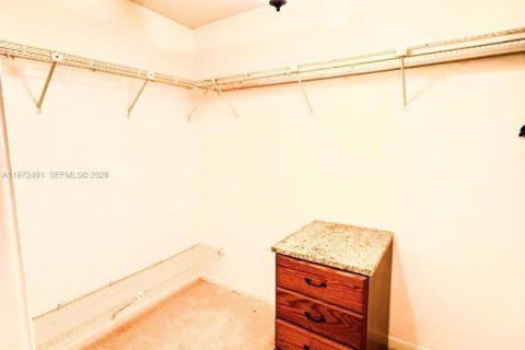 House in Delray Beach, Florida 3 bedrooms, 157.19 sq.m. № 2040380 - photo 18