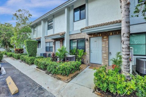 Adosado en venta en Coral Springs, Florida, 2 dormitorios, 118.91 m2 № 2192109 - foto 2