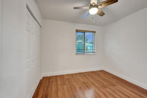 Adosado en venta en Coral Springs, Florida, 2 dormitorios, 118.91 m2 № 2192109 - foto 23