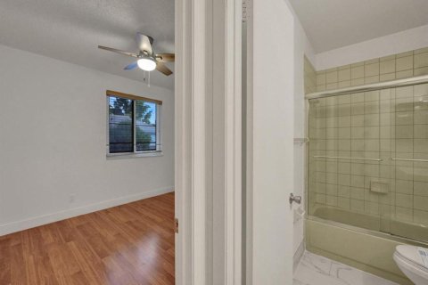 Adosado en venta en Coral Springs, Florida, 2 dormitorios, 118.91 m2 № 2192109 - foto 18