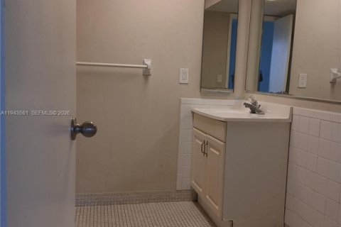 Снять в аренду кондоминиум в Санрайз, Флорида 2 спальни, 95.69м2, № 2000512 - фото 8