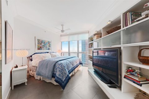 Condo in Hollywood, Florida, 3 bedrooms  № 1762567 - photo 19