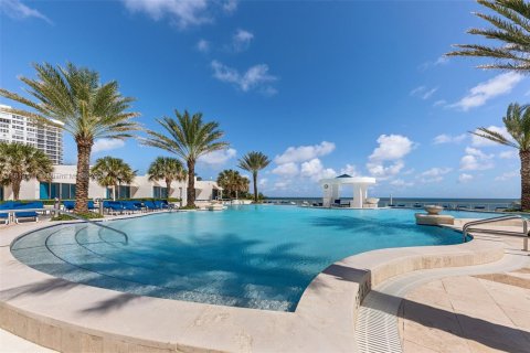 Condo in Hollywood, Florida, 3 bedrooms  № 1762567 - photo 22