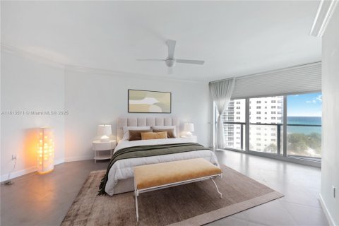 Condo in Hollywood, Florida, 3 bedrooms  № 1762567 - photo 11