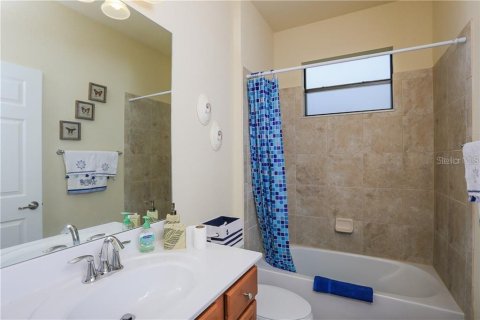 Villa ou maison à louer à Bradenton, Floride: 2 chambres, 131.64 m2 № 213063 - photo 13