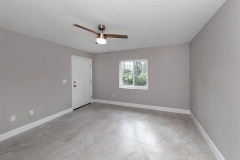 Immobilier commercial à vendre à Port Charlotte, Floride: 234.67 m2 № 1570643 - photo 22