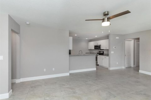Immobilier commercial à vendre à Port Charlotte, Floride: 234.67 m2 № 1570643 - photo 14