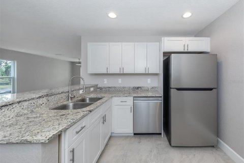 Immobilier commercial à vendre à Port Charlotte, Floride: 234.67 m2 № 1570643 - photo 18