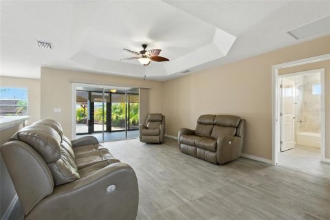 Villa ou maison à vendre à Oxford, Floride: 3 chambres, 146.41 m2 № 1856390 - photo 6