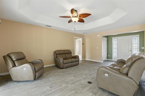 Villa ou maison à vendre à Oxford, Floride: 3 chambres, 146.41 m2 № 1856390 - photo 9