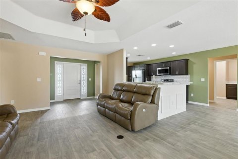 Villa ou maison à vendre à Oxford, Floride: 3 chambres, 146.41 m2 № 1856390 - photo 8