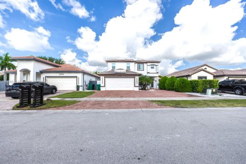 House in Homestead, Florida 5 bedrooms, 237.09 sq.m. № 1889407 - photo 6