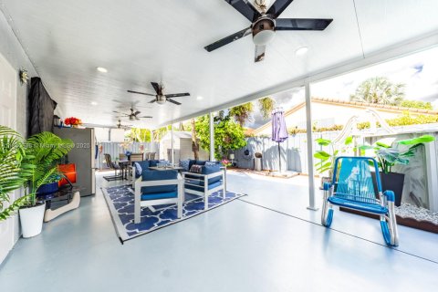 House in Homestead, Florida 5 bedrooms, 237.09 sq.m. № 1889407 - photo 20