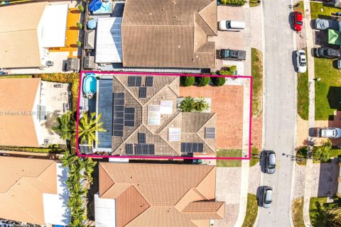 House in Homestead, Florida 5 bedrooms, 237.09 sq.m. № 1889407 - photo 1