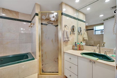 Купить виллу или дом в Майами, Флорида 4 спальни, 186.64м2, № 1782040 - фото 23
